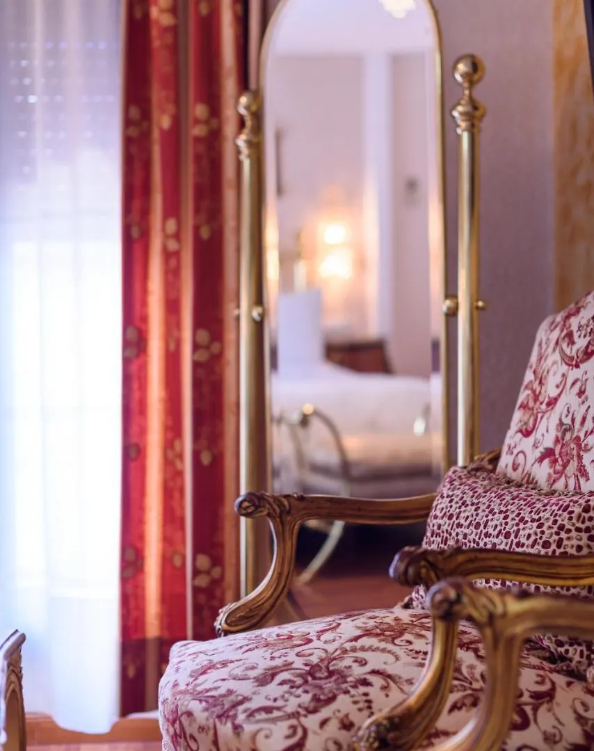 **  Casa De Reyes Hotel Granada Spain